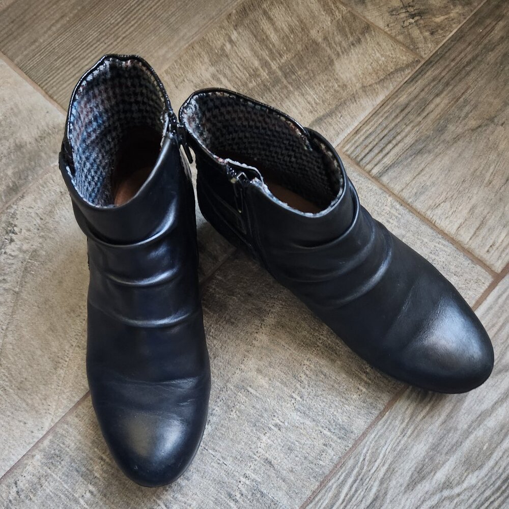 Cobb Hill Gratasha Hardware Size 7.5